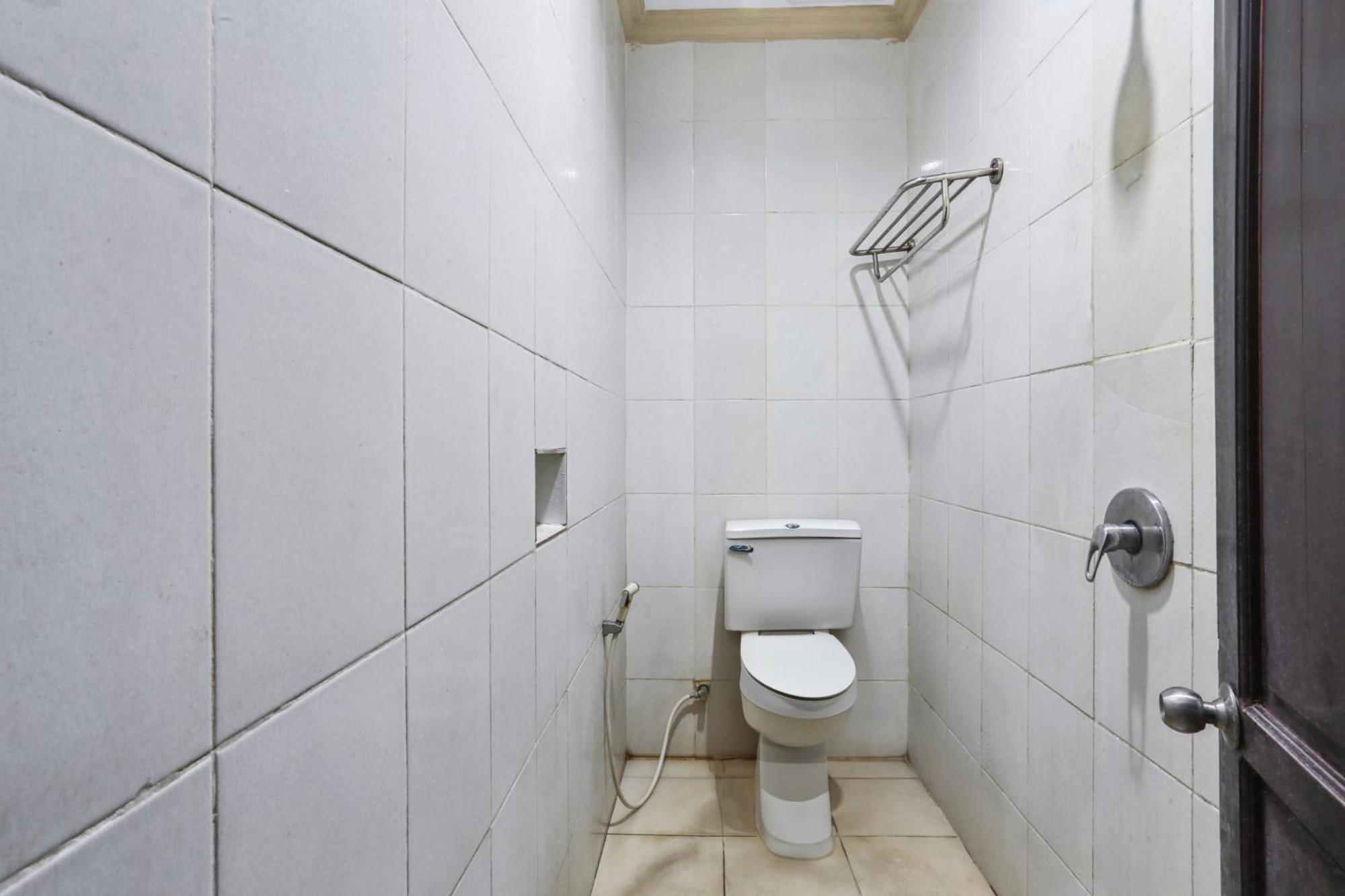 Collection O 93163 Hotel Grand Kartika Parepare 외부 사진