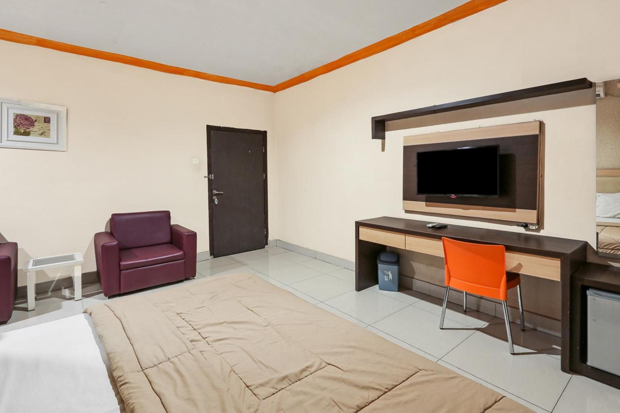 Collection O 93163 Hotel Grand Kartika Parepare 외부 사진