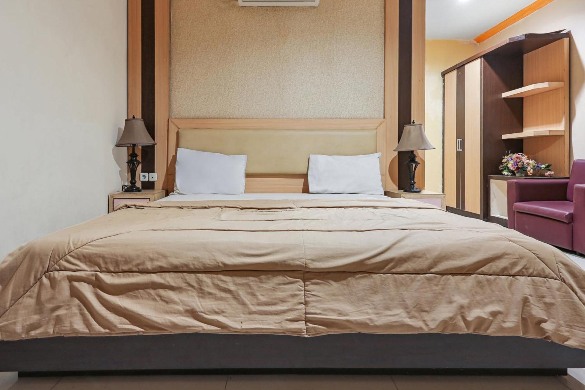Collection O 93163 Hotel Grand Kartika Parepare 외부 사진