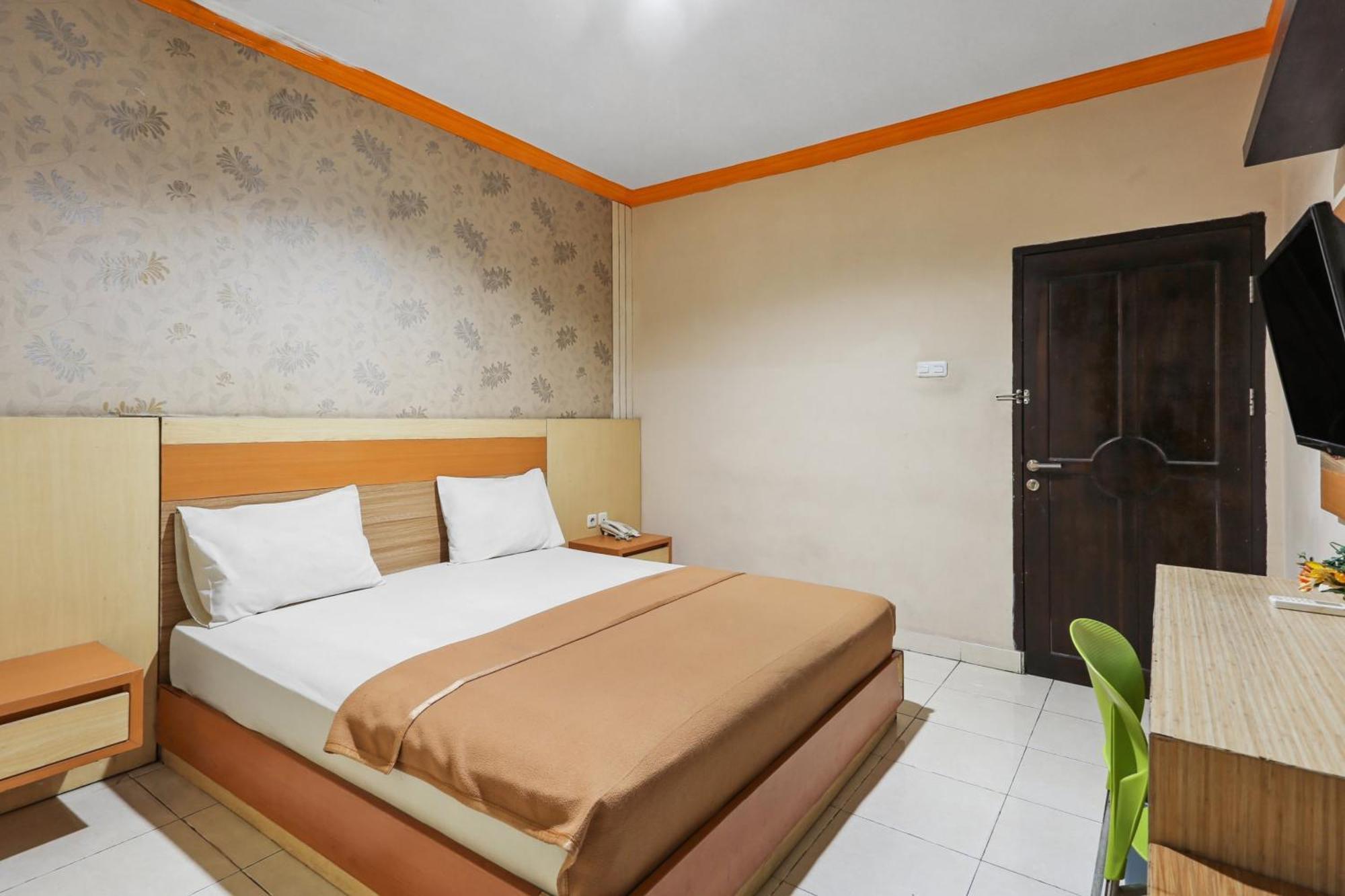 Collection O 93163 Hotel Grand Kartika Parepare 외부 사진
