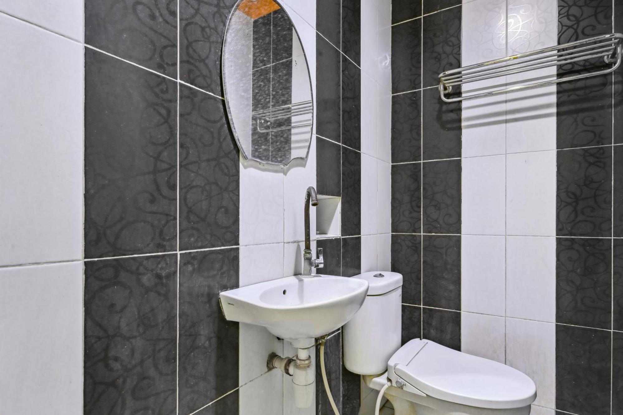 Collection O 93163 Hotel Grand Kartika Parepare 외부 사진