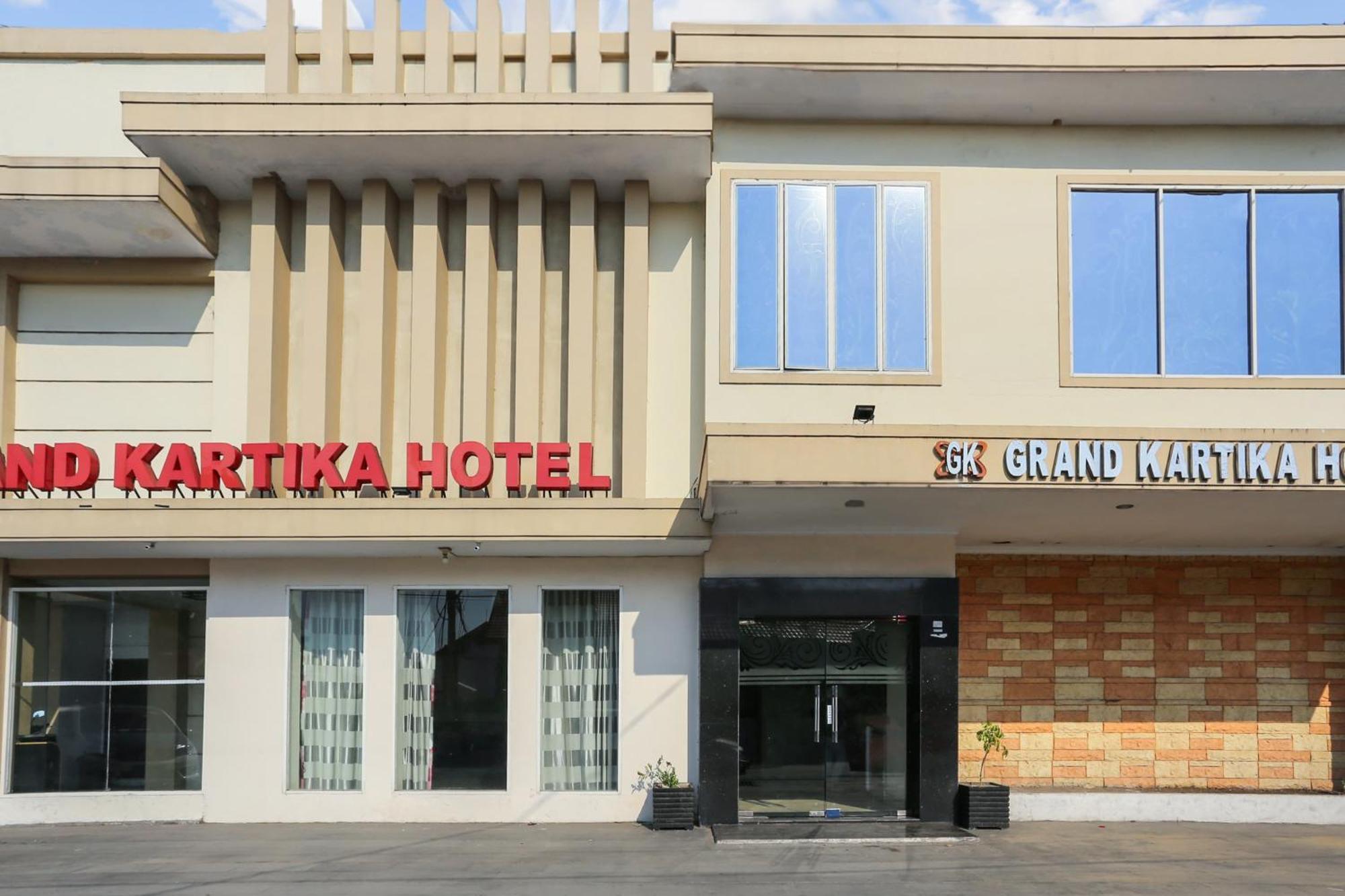 Collection O 93163 Hotel Grand Kartika Parepare 외부 사진